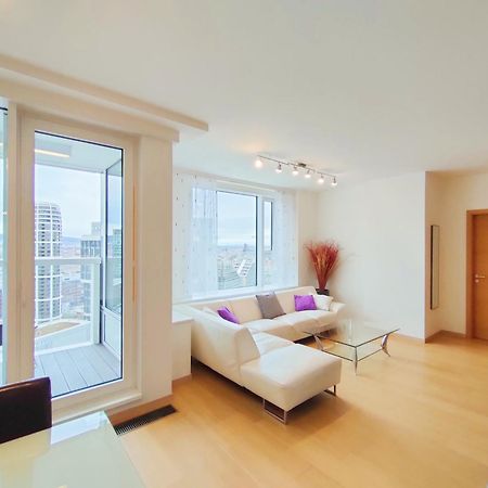 Sag Romantic 22 Floor Panorama City Free Parking Free Wifi Bratislava Buitenkant foto