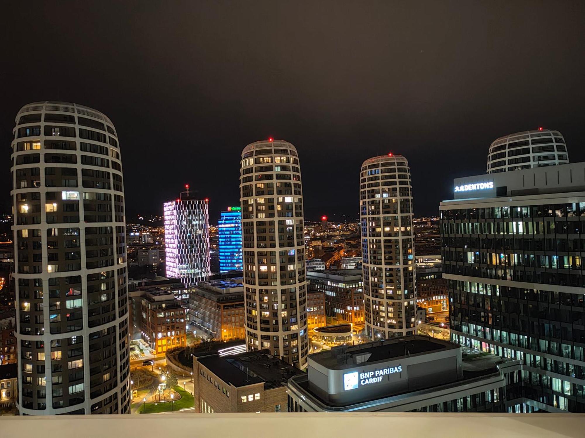 Sag Romantic 22 Floor Panorama City Free Parking Free Wifi Bratislava Buitenkant foto